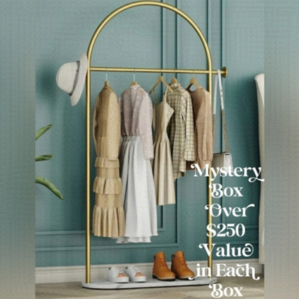 Mystery Box - Size XS - Guaranteed 10 Pieces - Tops, Sweaters, Dresses
